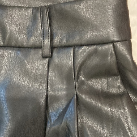 House of Harlow Pleat Pant - Picture 3 of 9